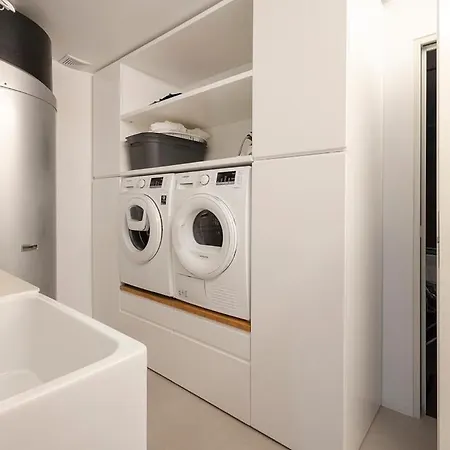 Rosario Pool * Cascais