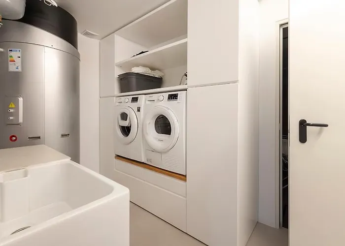 Rosario Pool * Cascais