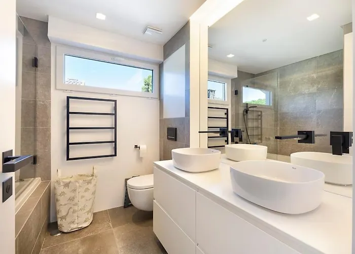 Rosario Pool * Cascais